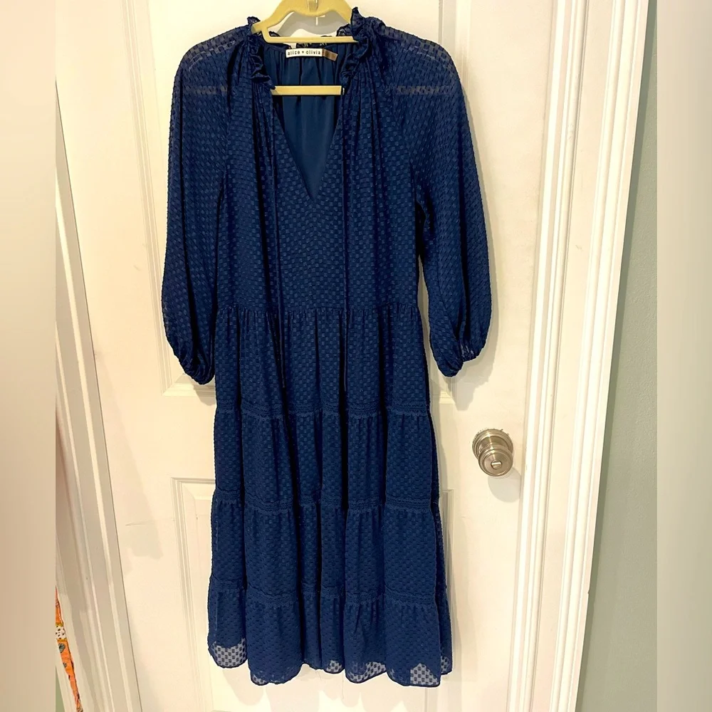 Navy Alice & Olivia dress - Picture 1 of 3